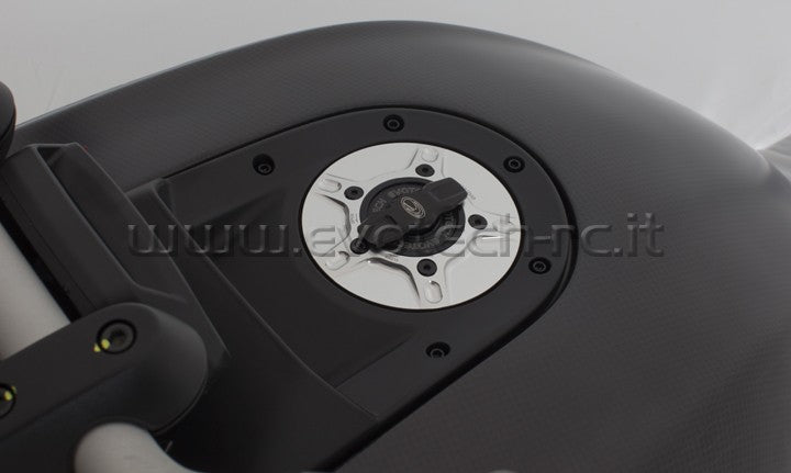 Ducati 1/4 turn quick release fuel cap